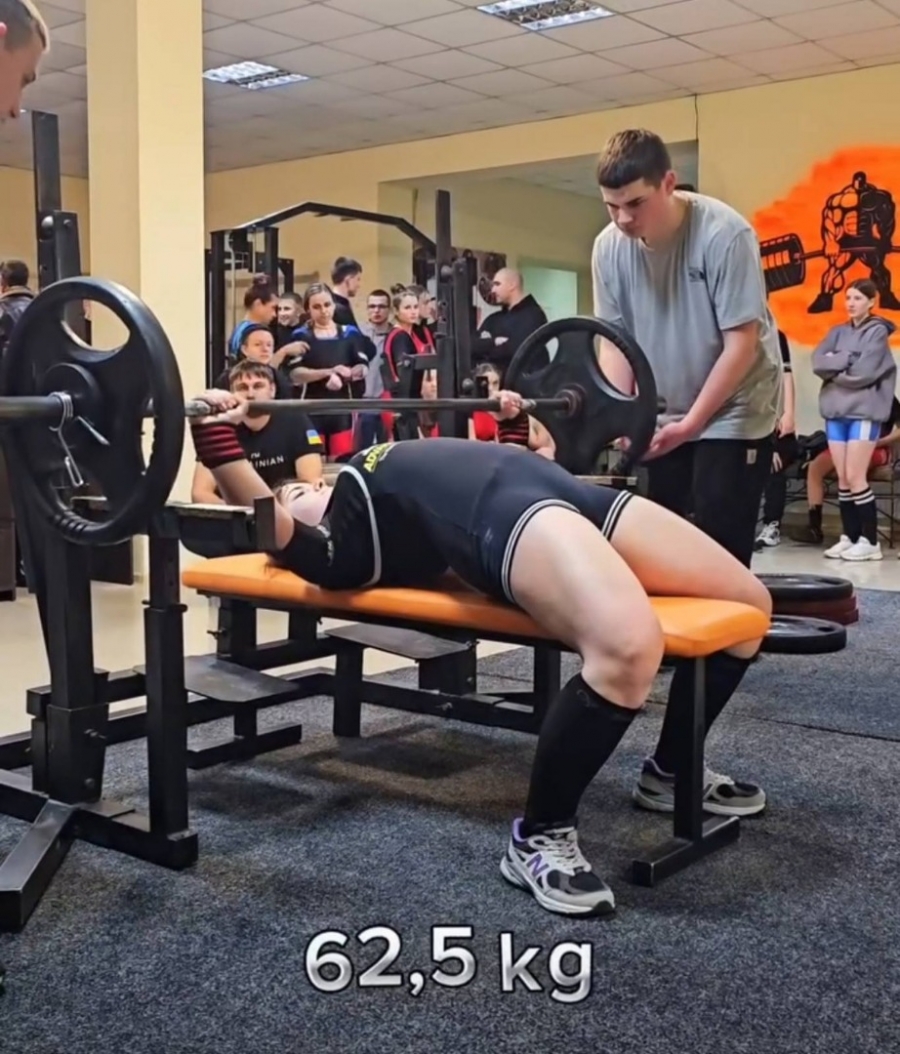 Звягеляни успішно виступили на чемпіонаті області з пауерліфтингу й класичного жиму лежачи