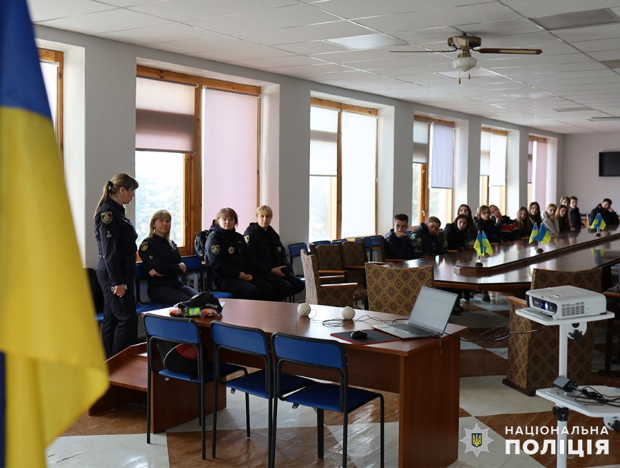 Поліція Житомирщини протидіє вербуванню української молоді ворожими спецслужбами