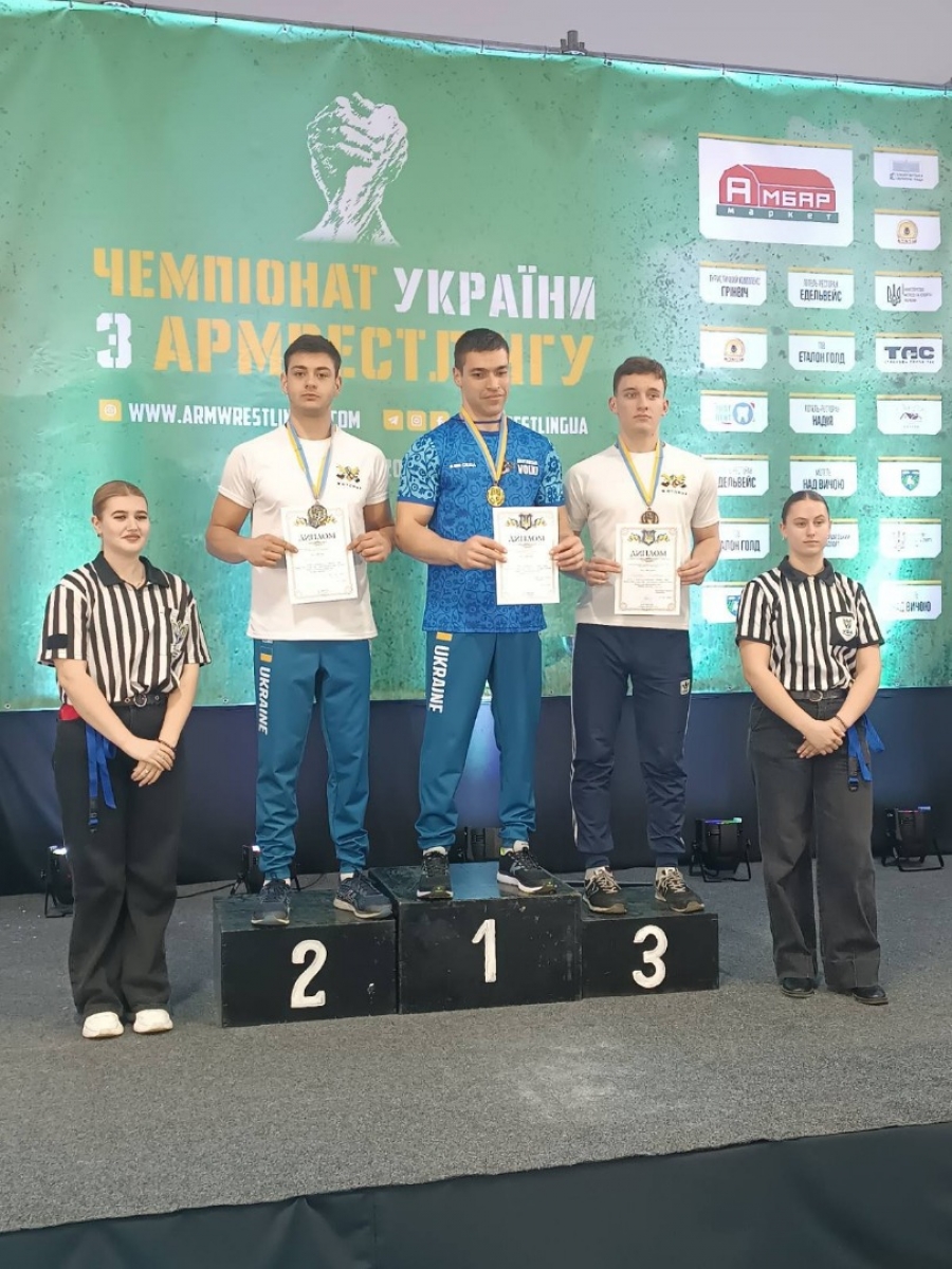 Звягеляни здобули перше командне місце на чемпіонаті України з пара-армрестлінгу!