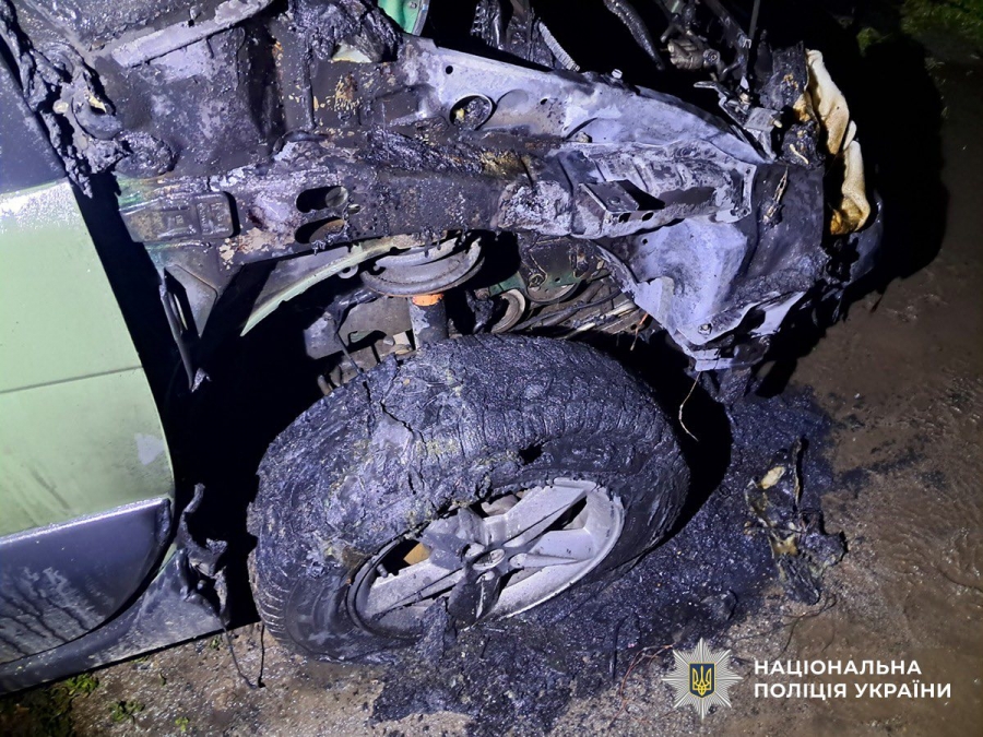 У Бердичеві поліцейські розслідують підпали автомобілів військових