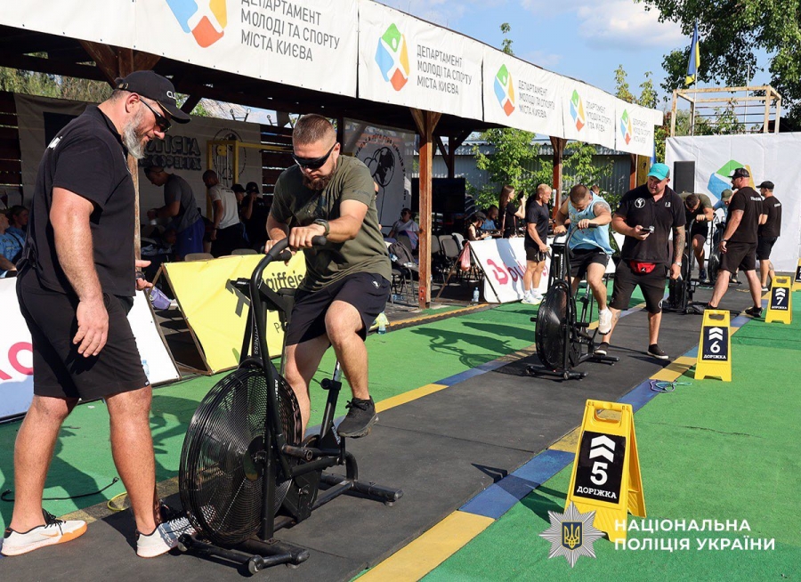 Поліцейські Житомирщини взяли участь у спортивно-патріотичному заході «Київ Незламний»