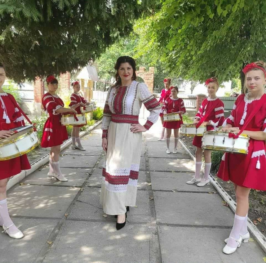 Робітничі спеціальності  в учнях виховують  з любов’ю  до української пісні