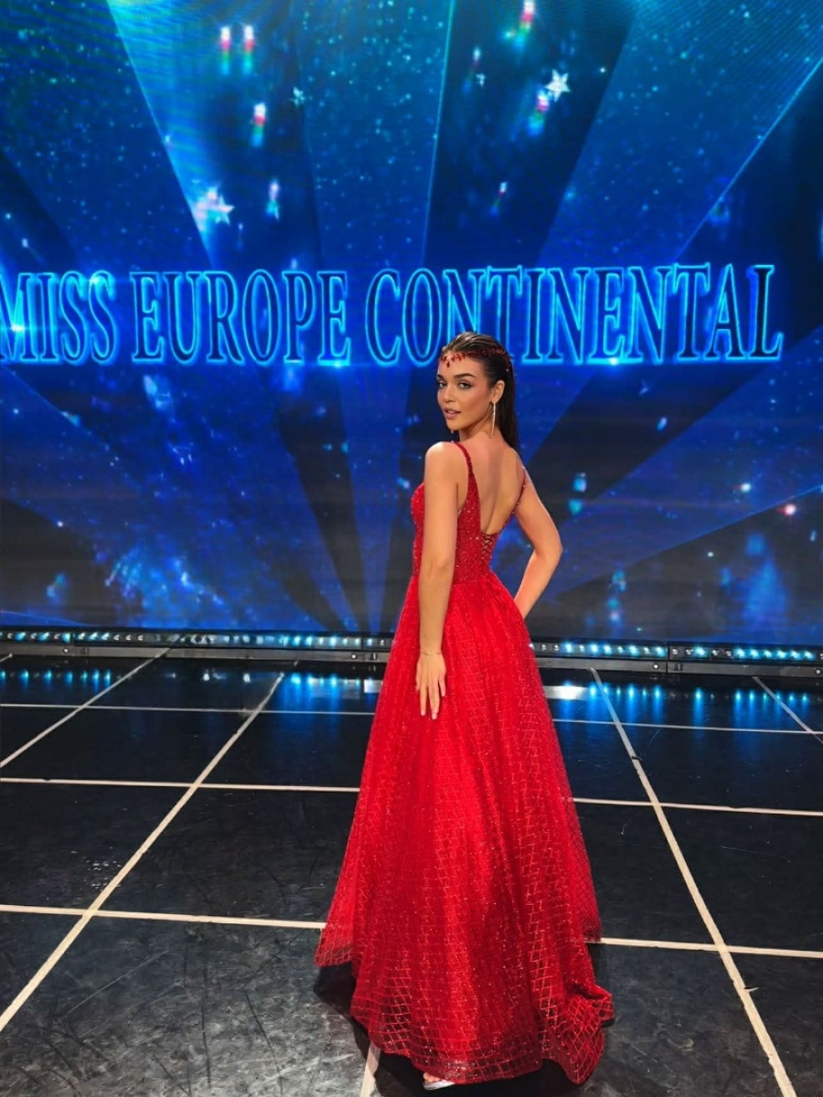 Серед найкрасивіших дівчат Європи — Олена Гапончук зі Звягеля