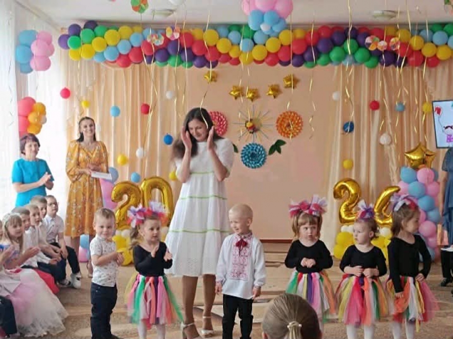 «Дітям потрібні не айфони, а увага батьків»