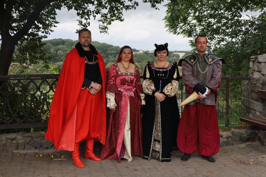 «Не уявляла себе режисером театру після визнаних професіоналів театральної справи»