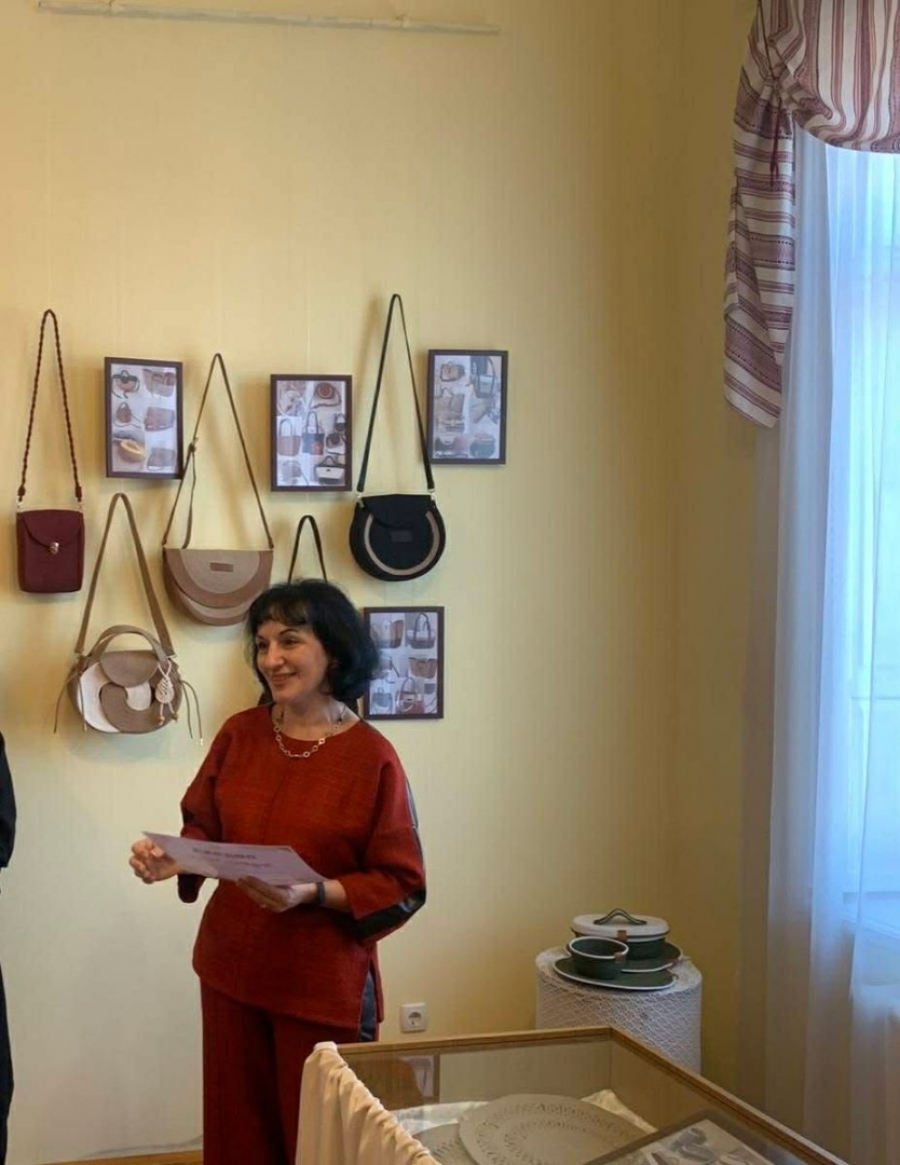 «Людям подобається, що мої сумки не схожі на ті, які продають у магазинах»