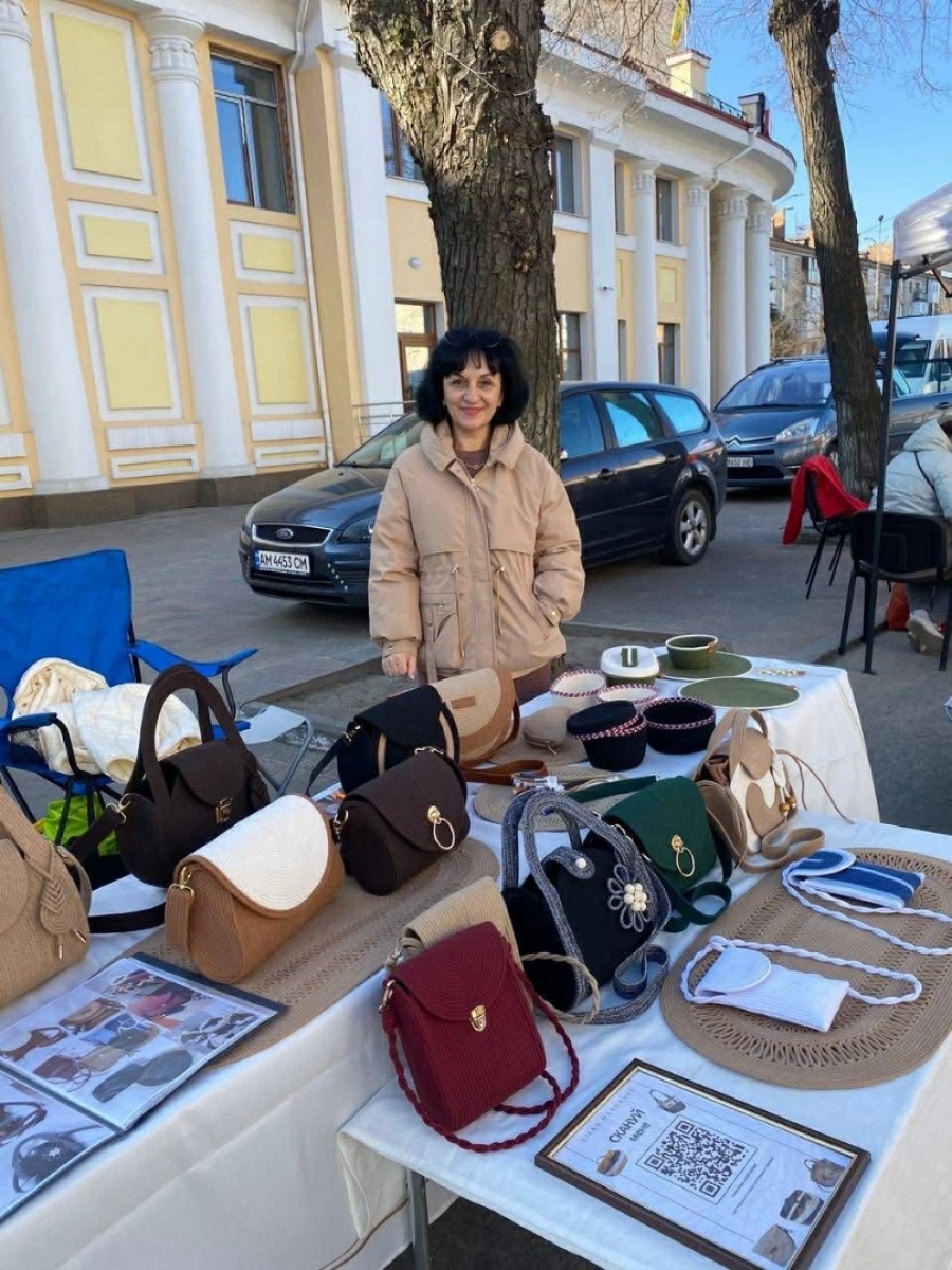 «Людям подобається, що мої сумки не схожі на ті, які продають у магазинах»